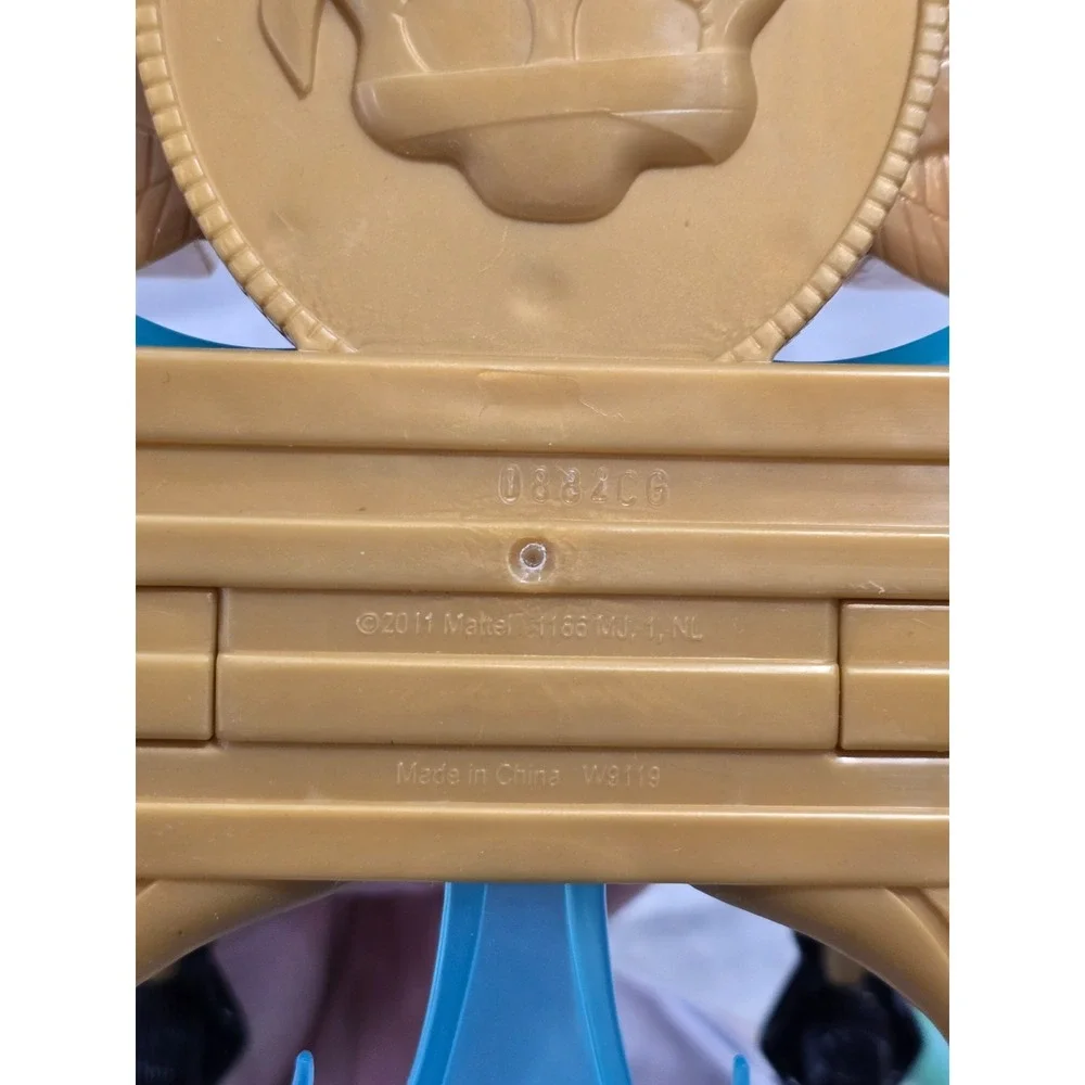 Mattel Monster High Cleo de Nile Gold Anubis Vanity Table w Mirror‎ EUC